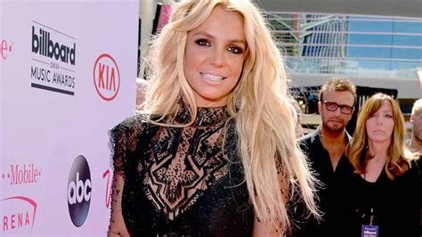 britney spears full frontal|Britney Spears posts nude selfie on Twitter after her.